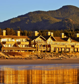 The-Ocean-Lodge-Cannon-Beach-hotel-oceanfront